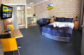 Cowra Crest Motel